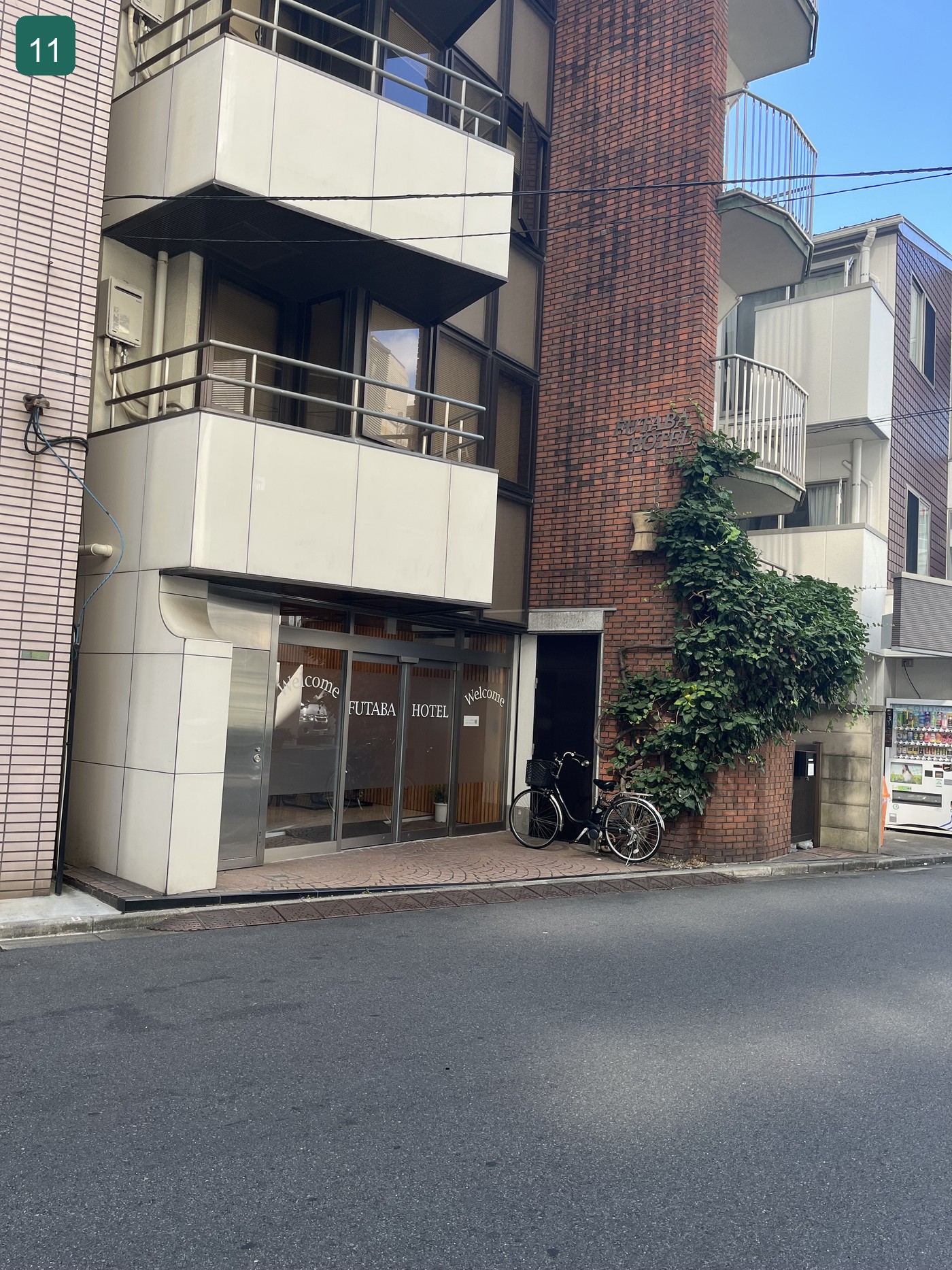 ホテル近くの曲がり角